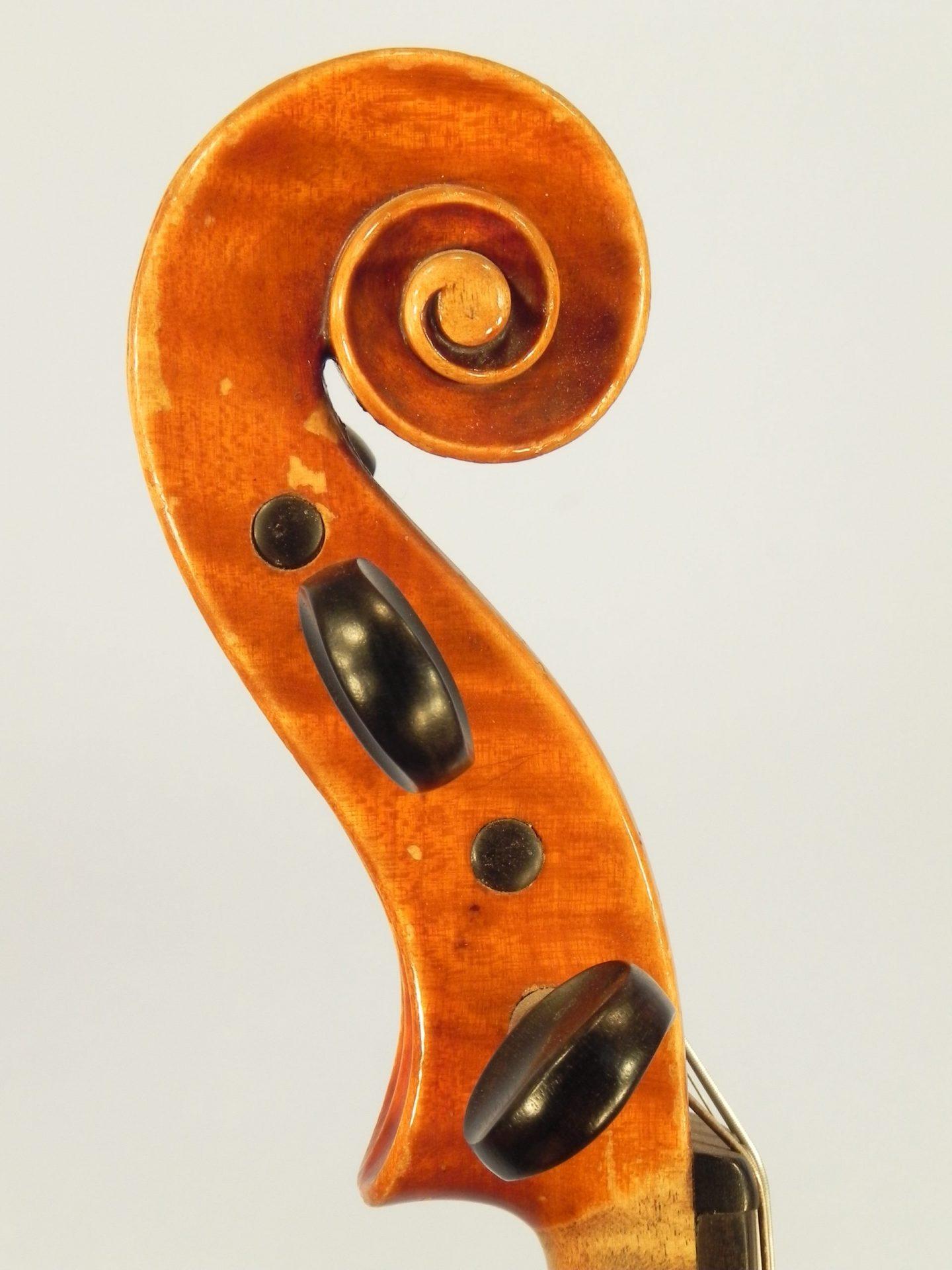 C451 - 5/8 German violin by Gustav Meinel - Image 3