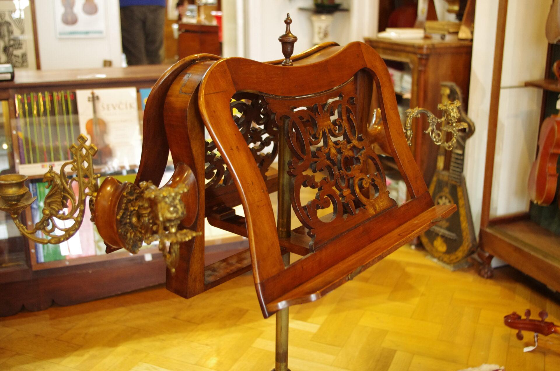 17615 Fine 19thC mahogany duet music stand - Image 2