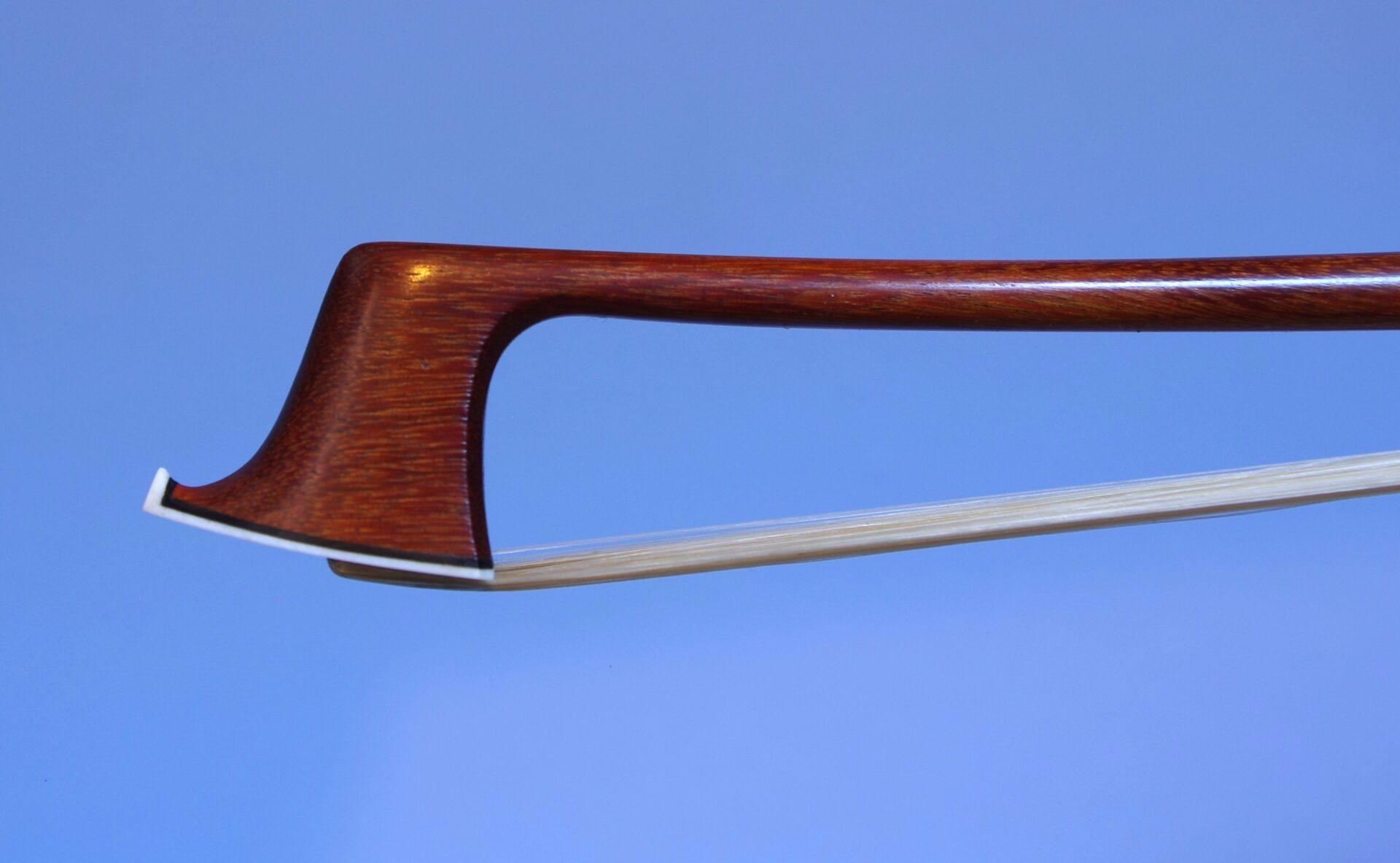 17613 Fine English violin bow, W E Hill & Sons workshop ca 1930 - Image 4
