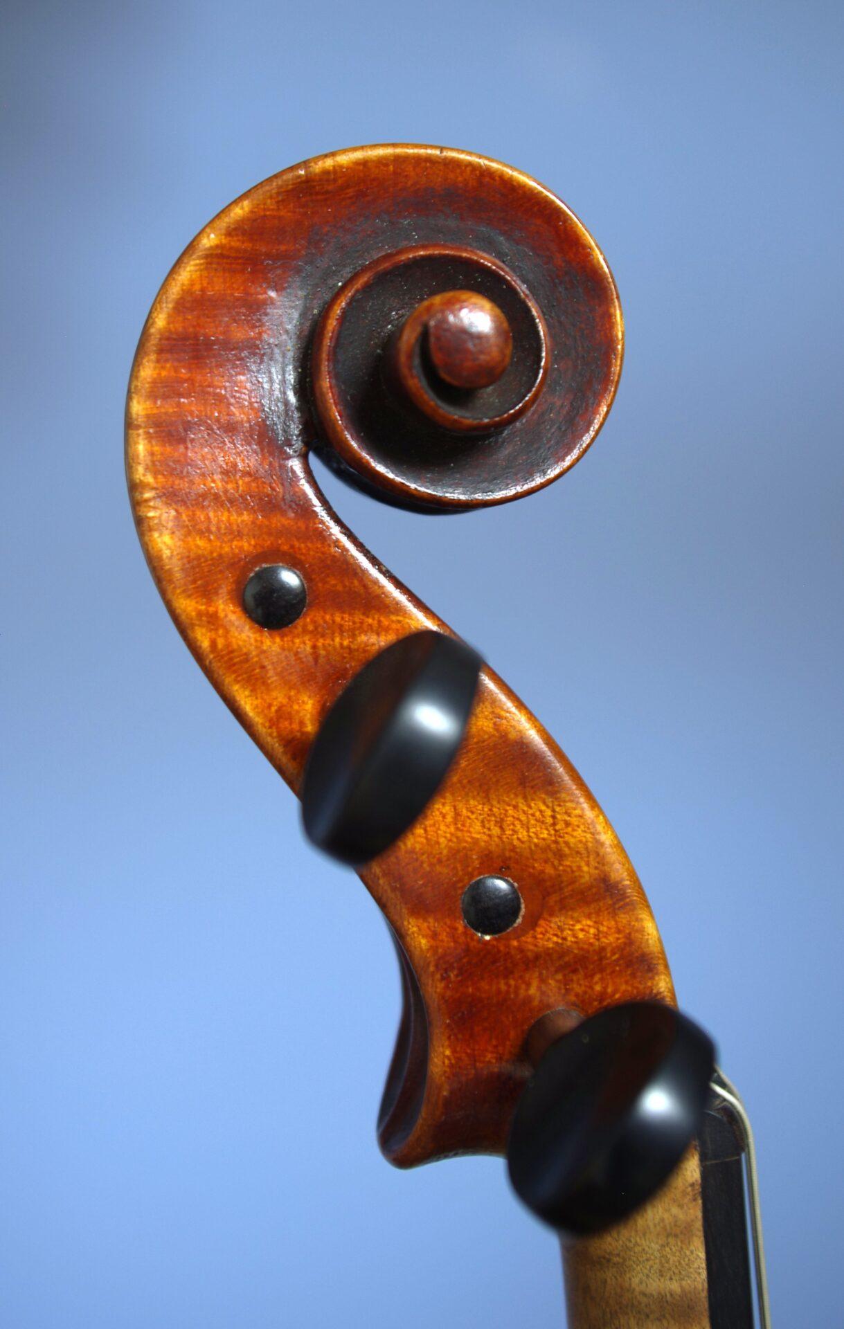 17800 Interesting late 19thC violin - Image 3